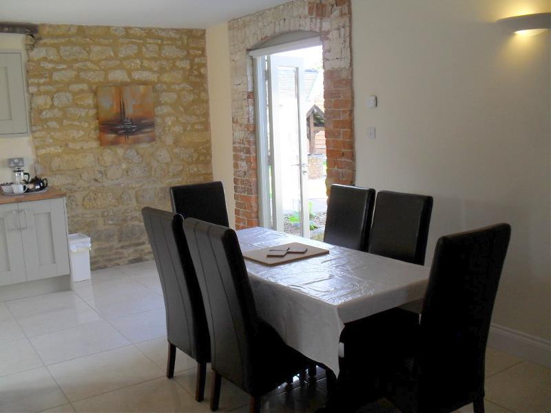 Badgers Sett Dining Room Table